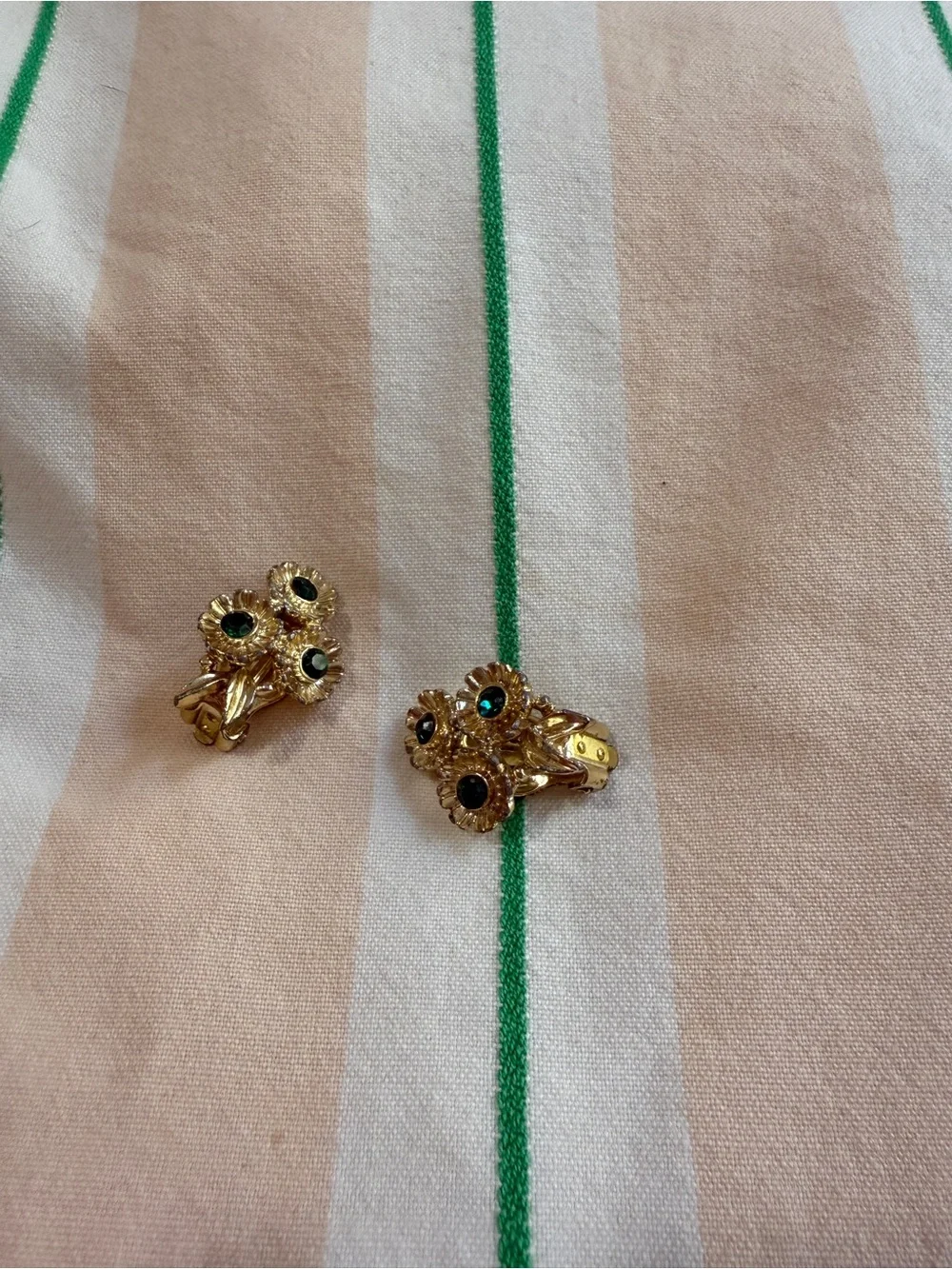 1950s/ 60s Flower Power Mod Emerald Green Rhinestones Goldtone